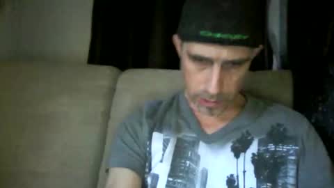 Snapshot of fouraide42 chatting on 03/02/25, 11:50 fouraide42 online show from 03/02/25, 11:50