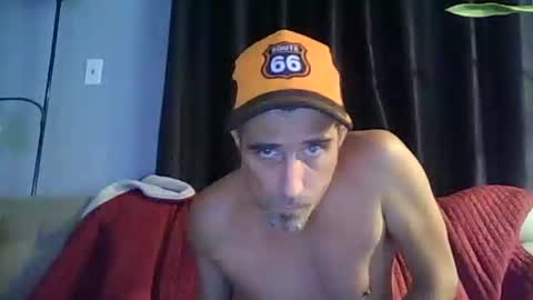 Snapshot of fouraide42 chatting on 09/16/25, 01:50 fouraide42 online show from 09/16/25, 01:50