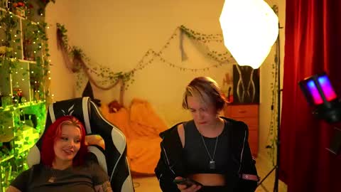 Snapshot of fox_and_dog chatting on 09/17/25, 06:20 Senya subscribe to telegram channel online show from 09/17/25, 06:20