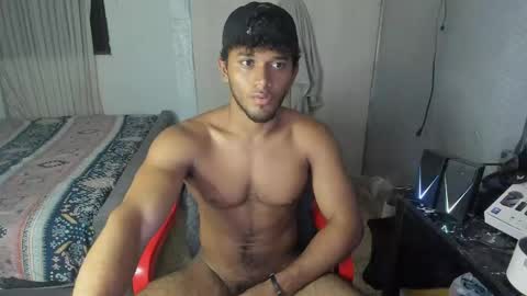 Snapshot of fox_evans chatting on 05/05/26, 11:35 Fox online show from 05/05/26, 11:35