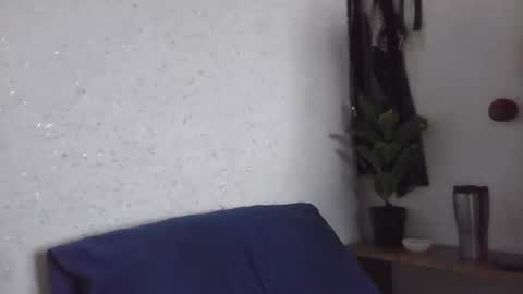 fox_red_lady7 online show from 03/07/25, 12:56