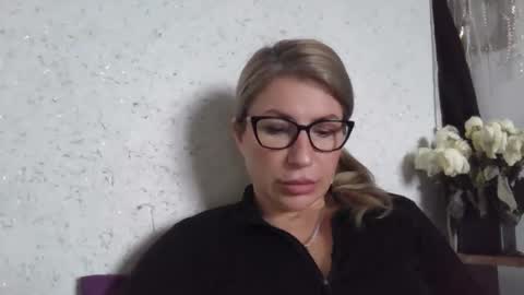 fox_red_lady7 online show from 02/05/26, 09:58