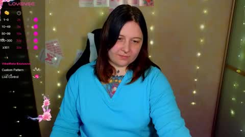 Snapshot of foxgirlandmerguis chatting on 05/16/26, 07:27 Belinda online show from 05/16/26, 07:27