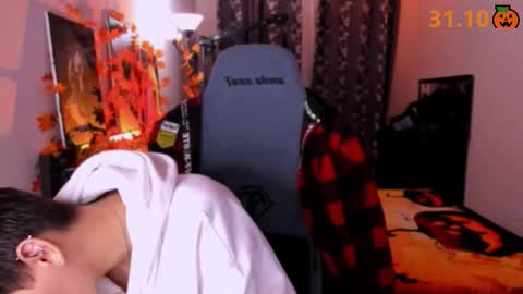 Foxicfu online show from 10/27/25, 05:39