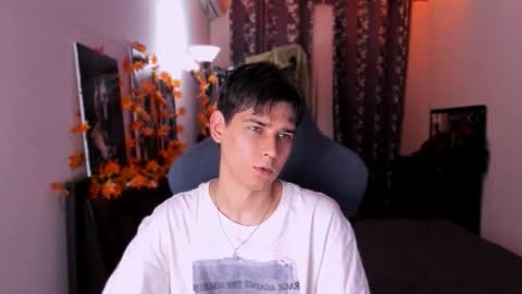 Foxicfu online show from 11/03/25, 01:12