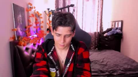 Foxicfu online show from 11/08/25, 03:50