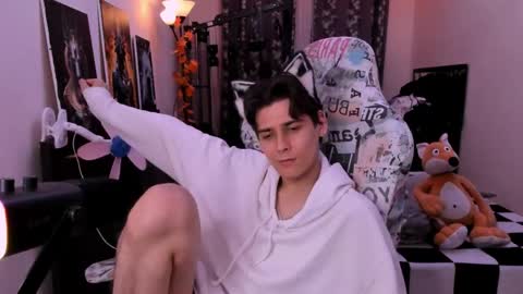 Foxicfu online show from 04/09/26, 01:38