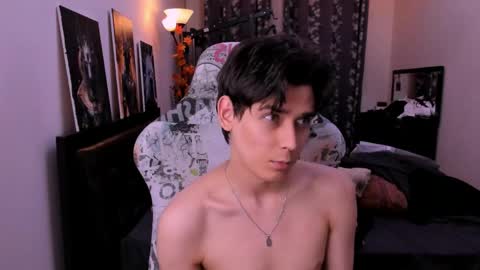 Foxicfu online show from 04/22/26, 03:46