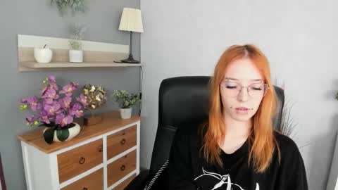 Sonya online show from 05/13/26, 01:30