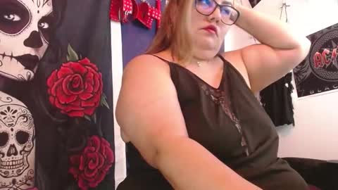 Snapshot of foxxbell chatting on 10/29/25, 01:08 foxxbell online show from 10/29/25, 01:08