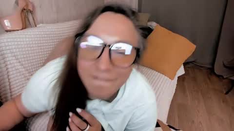 Kris online show from 03/10/25, 03:23