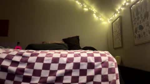 Rainbow online show from 03/06/26, 08:00