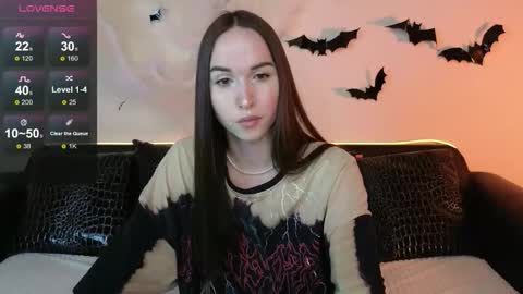 Snapshot of foxxy_girl_ chatting on 10/29/25, 07:21 andice online show from 10/29/25, 07:21