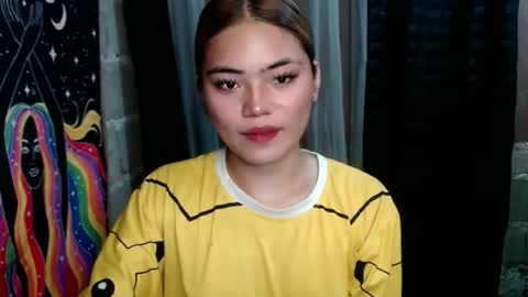 Snapshot of foxxypennyx chatting on 11/07/25, 04:12 Cheska online show from 11/07/25, 04:12