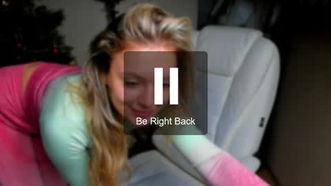 Foxy online show from 12/04/25, 12:20