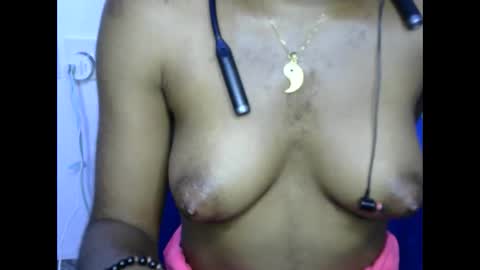 foxy_candy01 online show from 04/12/26, 11:54