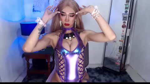 foxy_goddess online show from 12/04/25, 05:10