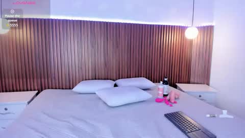 foxy_kylie online show from 02/07/26, 08:01