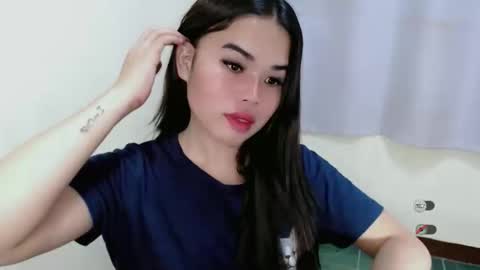 foxy_lei online show from 12/15/25, 10:36