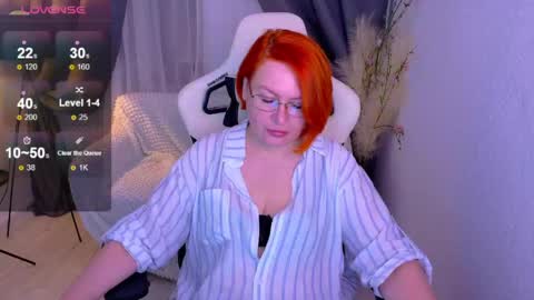 Snapshot of foxy_queeen chatting on 05/07/26, 06:52 Lola online show from 05/07/26, 06:52