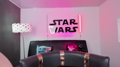 Snapshot of foxy_vilma chatting on 06/19/26, 11:14 Miss Vilma online show from 06/19/26, 11:14