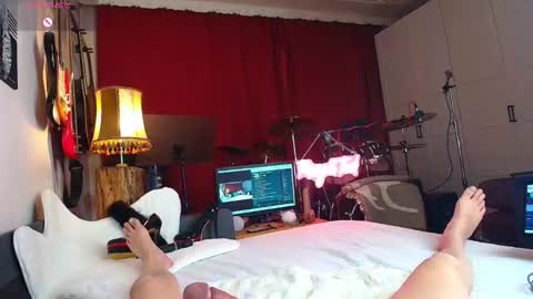 Snapshot of foxyandted chatting on 10/08/25, 03:53 FoxyandTed online show from 10/08/25, 03:53