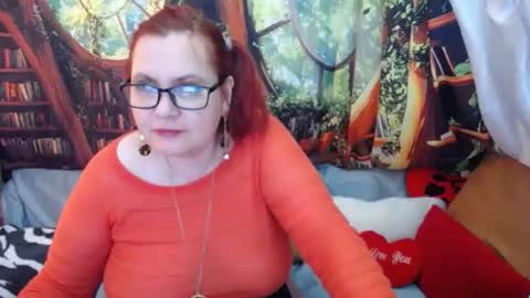 Snapshot of foxydesiree chatting on 05/23/26, 10:52 foxydesiree online show from 05/23/26, 10:52