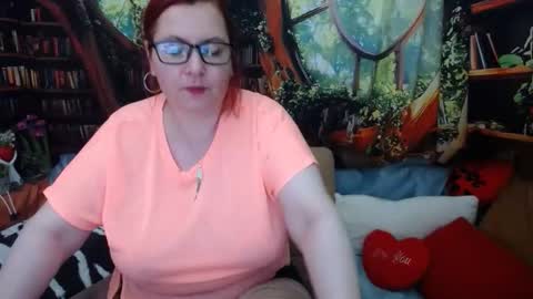Snapshot of foxydesiree chatting on 05/24/26, 06:13 foxydesiree online show from 05/24/26, 06:13