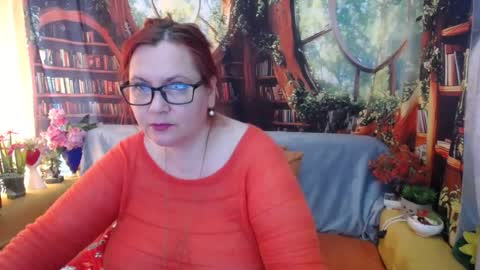 Snapshot of foxydesiree chatting on 06/12/26, 01:43 foxydesiree online show from 06/12/26, 01:43