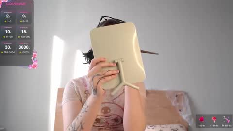 Kate online show from 10/31/25, 05:52