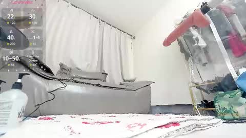 yiyi online show from 02/24/26, 11:52