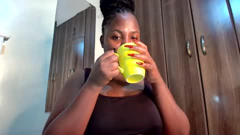 Snapshot of foxykay1 chatting on 01/06/25, 04:04 Kayla online show from 01/06/25, 04:04