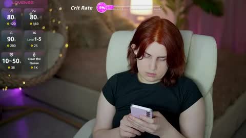 Snapshot of foxyrayy chatting on 05/18/26, 12:44 F O X online show from 05/18/26, 12:44
