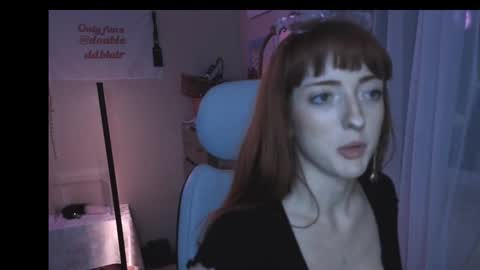 Snapshot of foxyredddd chatting on 09/20/25, 04:02 beautiful blair online show from 09/20/25, 04:02