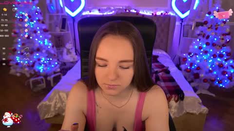 Snapshot of foxyshyyy chatting on 12/25/24, 09:45 Inna  online show from 12/25/24, 09:45