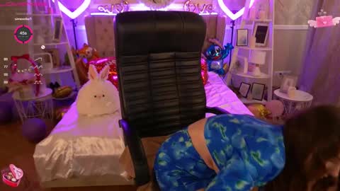 Snapshot of foxyshyyy chatting on 02/09/25, 10:20 Inna  online show from 02/09/25, 10:20