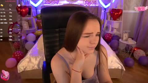 Snapshot of foxyshyyy chatting on 02/23/25, 09:55 Inna  online show from 02/23/25, 09:55