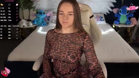 Snapshot of foxyshyyy chatting on 10/03/25, 06:10 Inna  online show from 10/03/25, 06:10