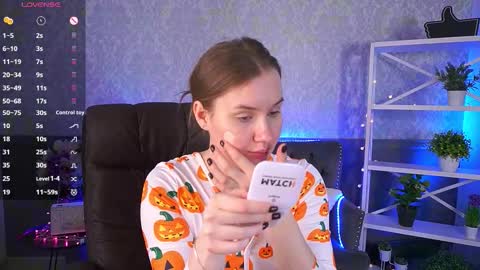 Kate online show from 11/21/25, 02:54