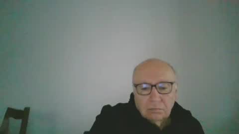 Snapshot of fra94 chatting on 12/19/24, 02:02 fra94 online show from 12/19/24, 02:02