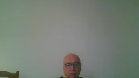 Snapshot of fra94 chatting on 01/01/25, 05:00 fra94 online show from 01/01/25, 05:00