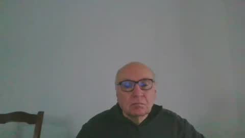 Snapshot of fra94 chatting on 02/04/25, 02:21 fra94 online show from 02/04/25, 02:21