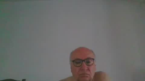 Snapshot of fra94 chatting on 06/04/26, 12:33 fra94 online show from 06/04/26, 12:33