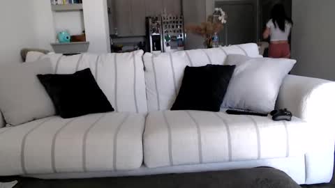 Angel online show from 01/04/25, 04:43