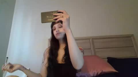 Angel online show from 02/02/26, 06:06