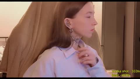 fran_bow online show from 11/17/25, 01:33