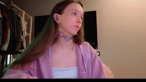 fran_bow online show from 04/01/26, 02:03