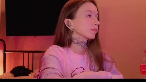 fran_bow online show from 04/15/26, 07:58