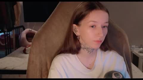 Snapshot of fran_bow chatting on 05/09/26, 02:11 fran_bow online show from 05/09/26, 02:11