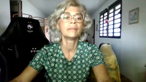 francelune online show from 12/15/24, 01:32